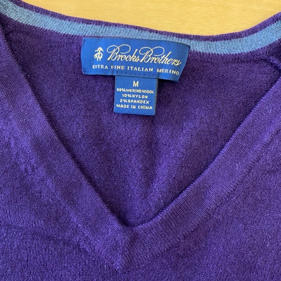 Brooks Brothers Men’s Medium Extra Fine Italian Merino Sweater - Picture 2 of 2